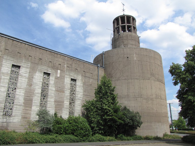 6_Düsseldorf_Bunkerkirche.JPG